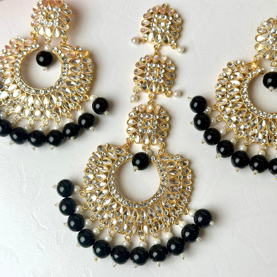 Wafaa Earrings/Teeka Set (Black)