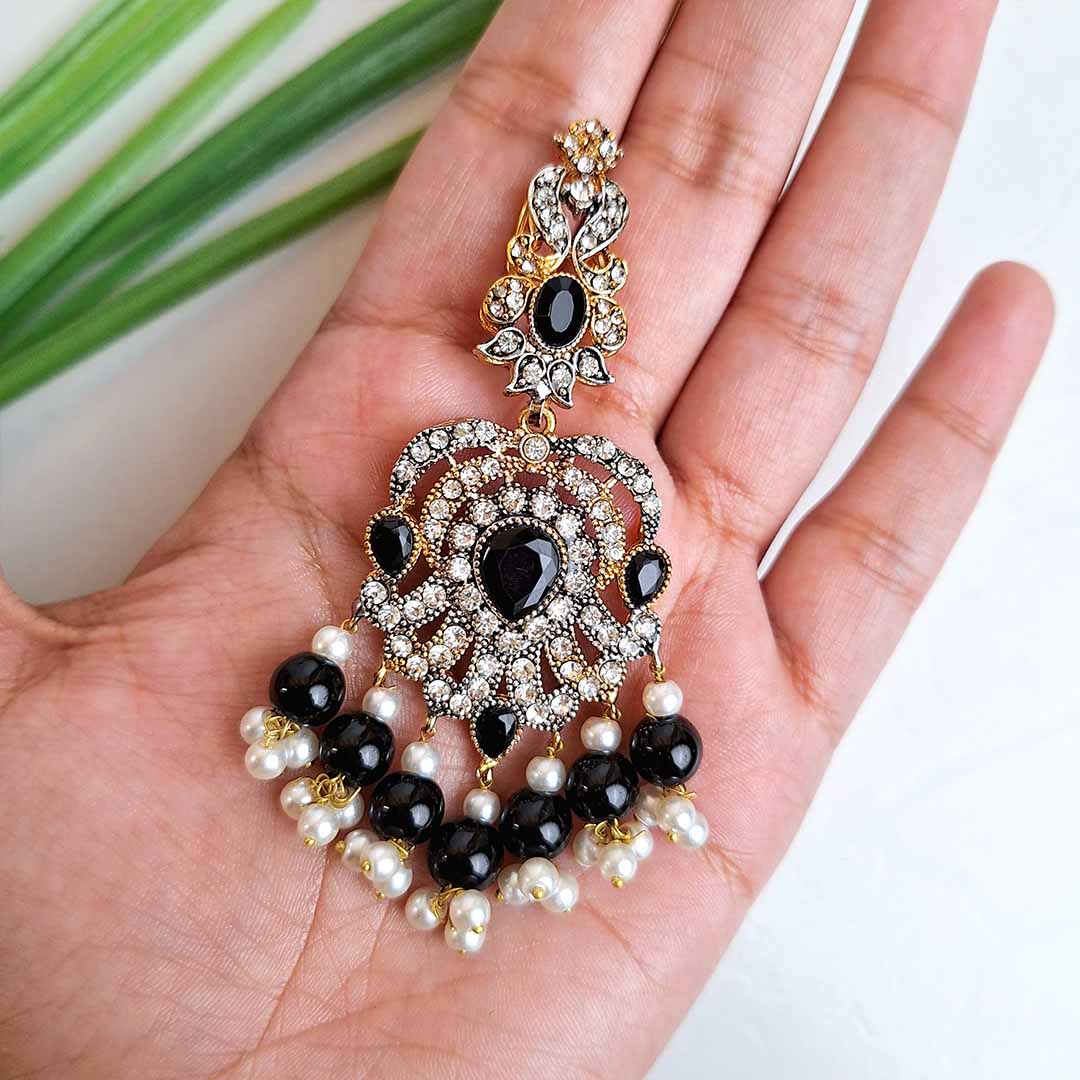 Aleeza Earrings (Black)