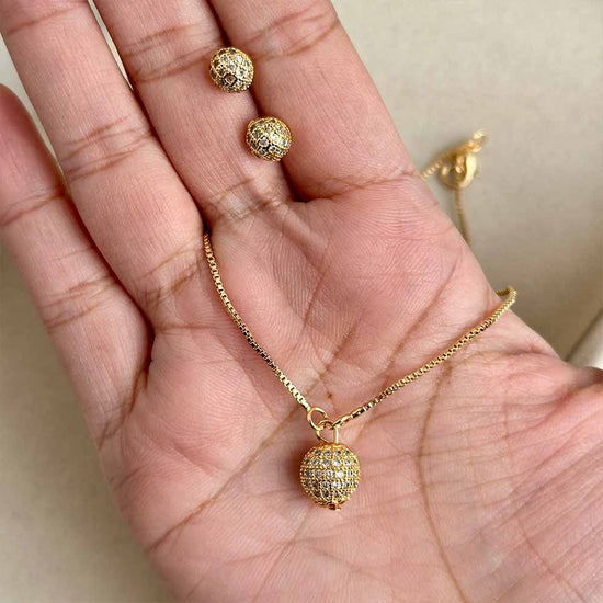 Load image into Gallery viewer, Ball Pendant Set (Golden)
