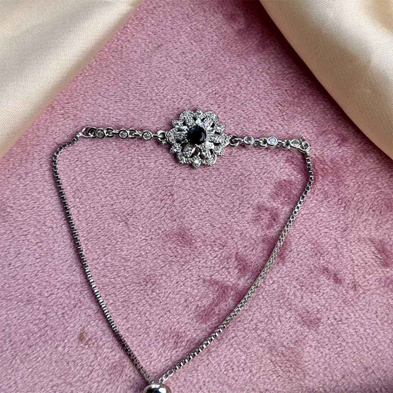 Blume Bracelet (Navy Blue)