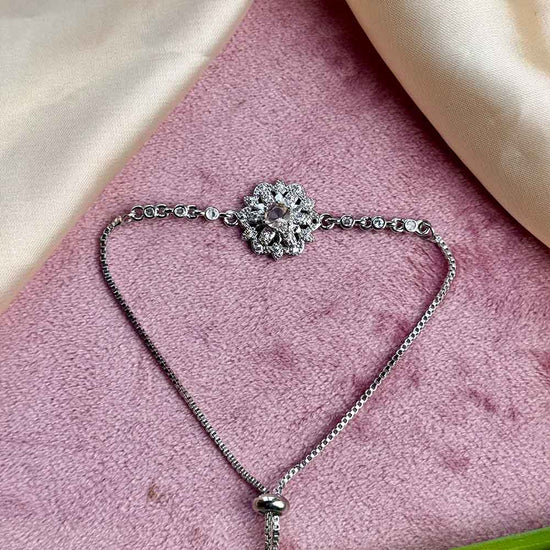 Blume Bracelet (Champagne)