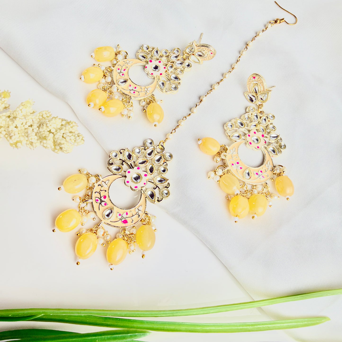 Chaand Baali (Ivory Cream)