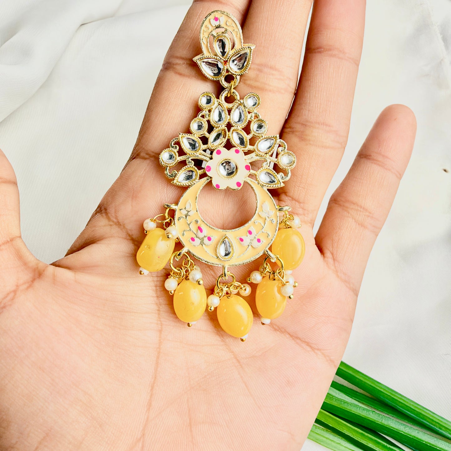 Chaand Baali (Ivory Cream)
