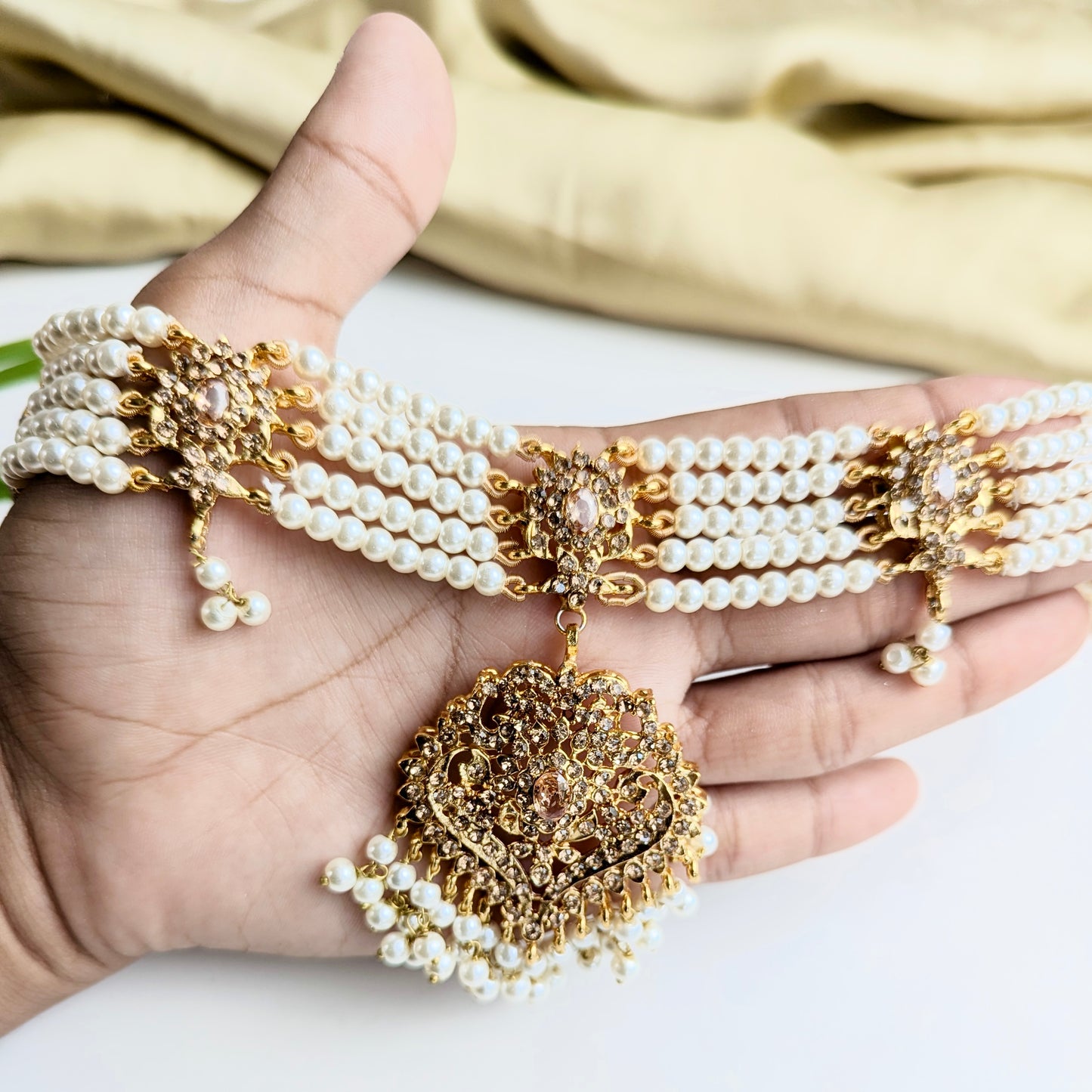 Golden Naurattan Set