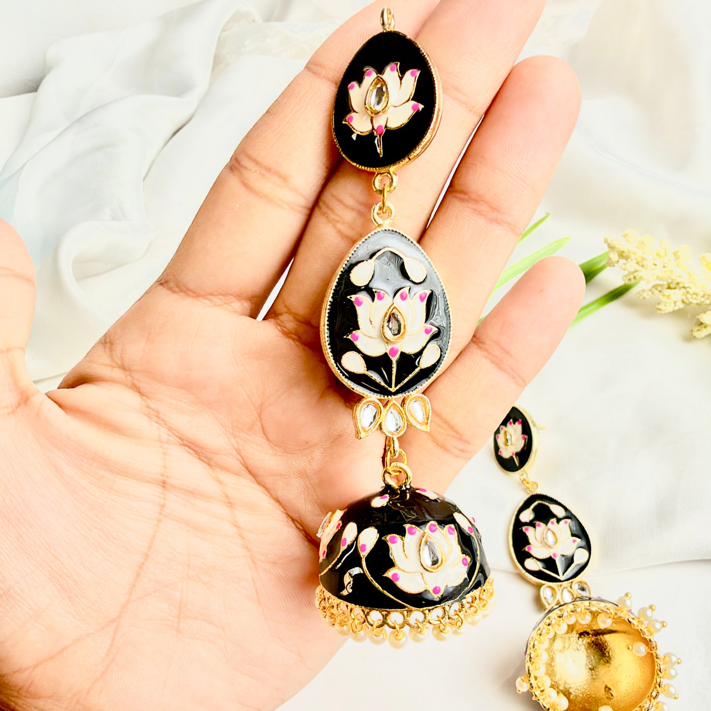 Gulbahar Jhumka (Black)