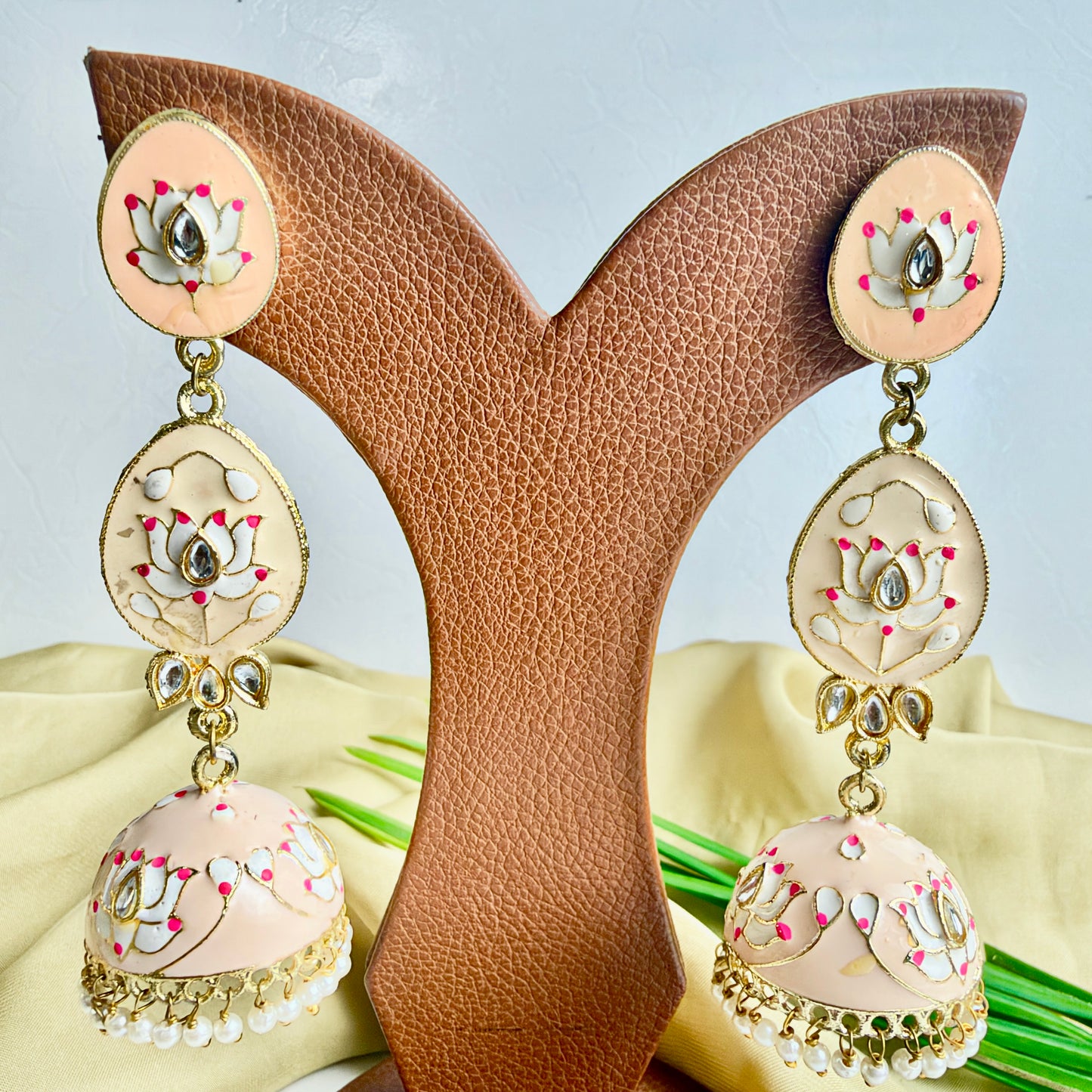 Gulbahar Jhumka (Ivory Cream)