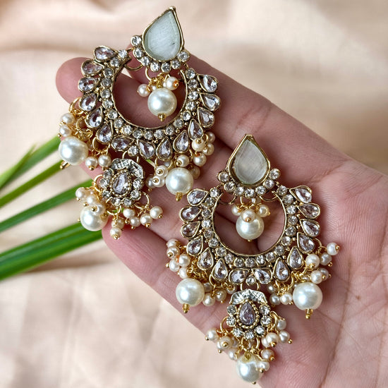 Saadiya Earrings (White)