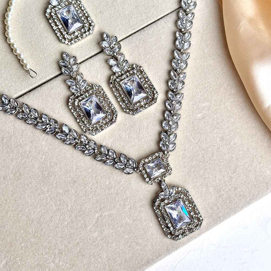 Kiara Set (Crystal)