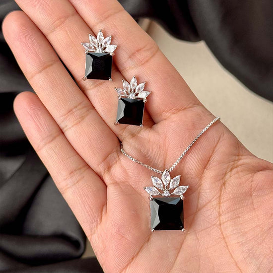 Lotus Pendant Set (Silver Black)