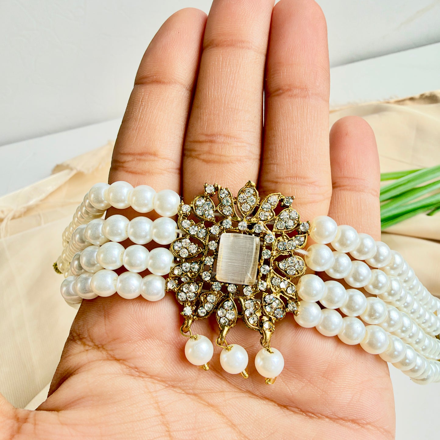 Meher Antiue Set (Pearl)