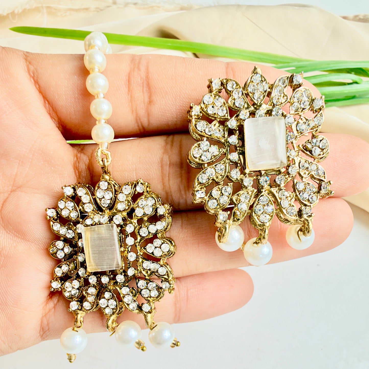 Meher Antiue Set (Pearl)