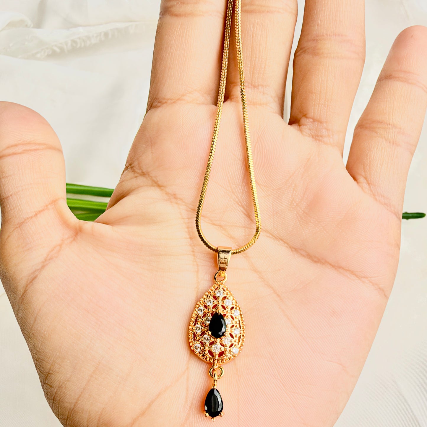 Mia Locket Set (Black)