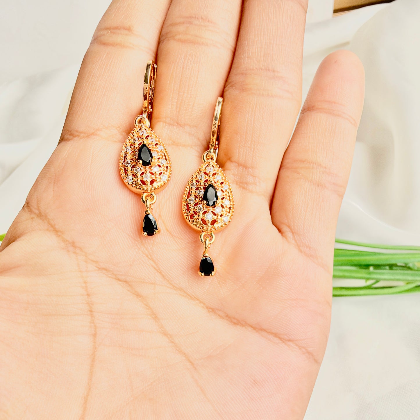 Mia Locket Set (Black)