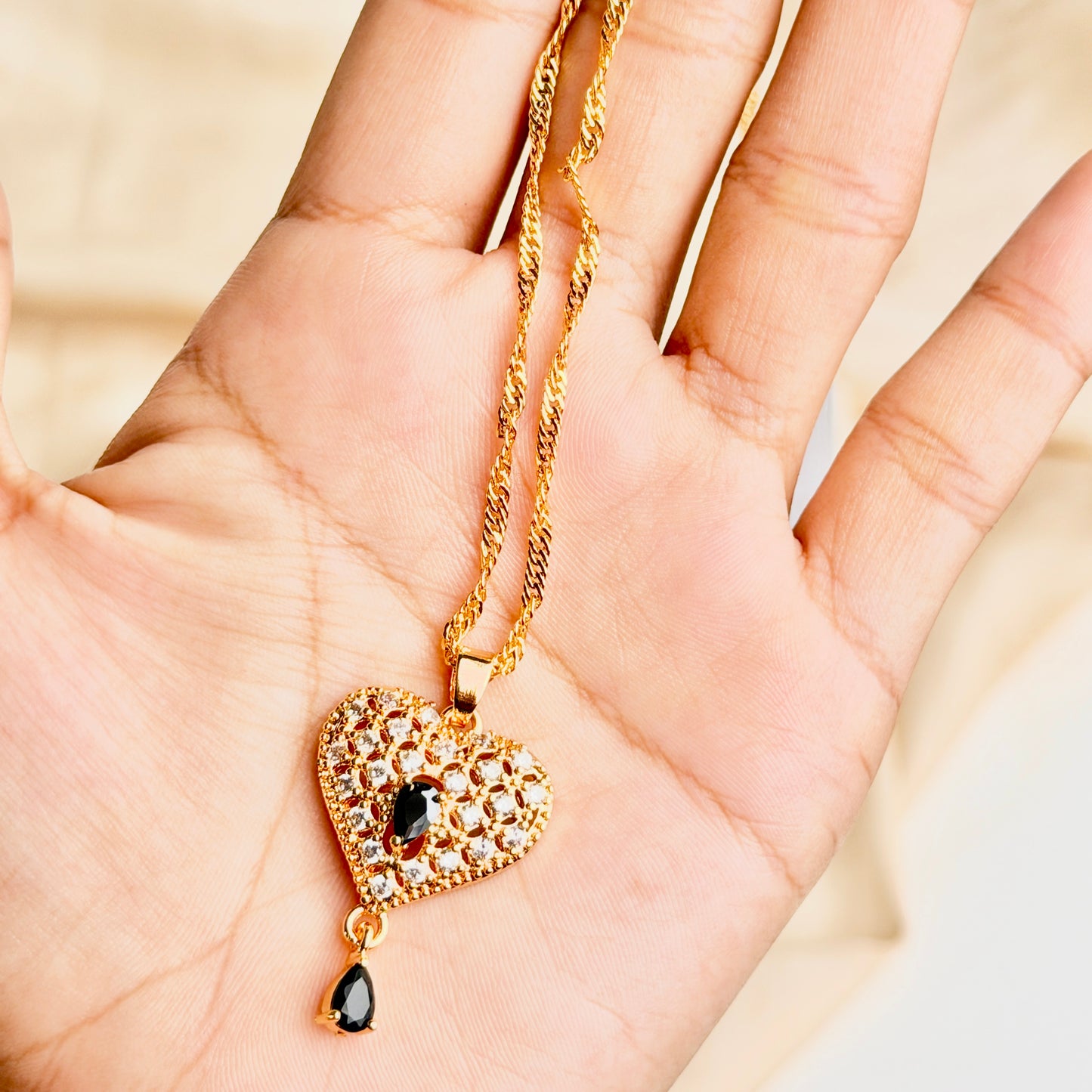 Midnight Heart Locket Set (Black)