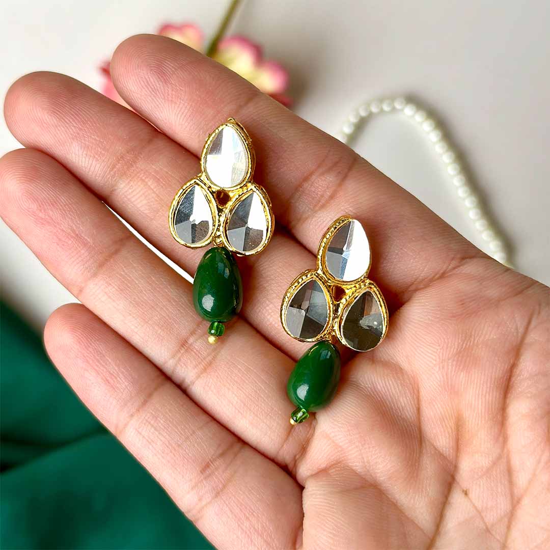 Minimal Earrings/Teeka (Dark Green)