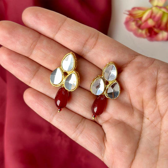 Minimal Earrings/Teeka (Maroon)