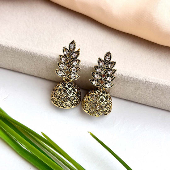 Nasra Jhumkay (Golden)