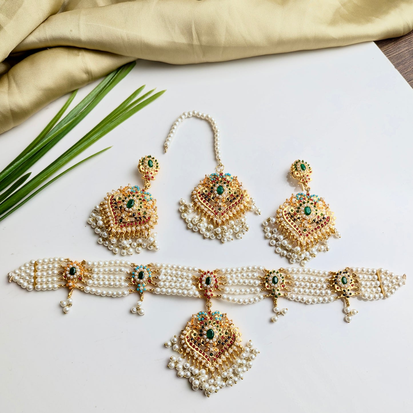 Naurattan Pearl Set (Green)