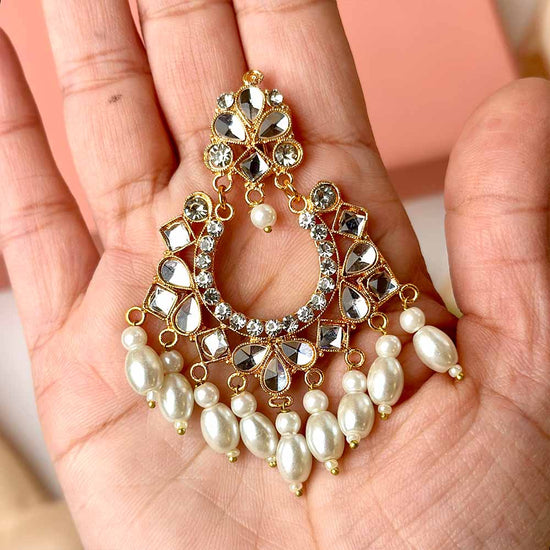 Neelum Earrings (Pearl)