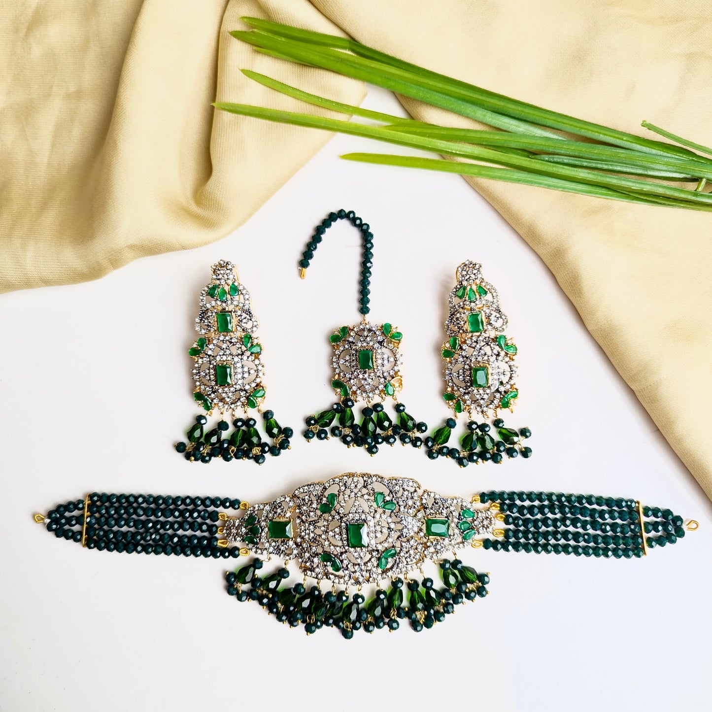 Noor-e-Panna Set (Green)