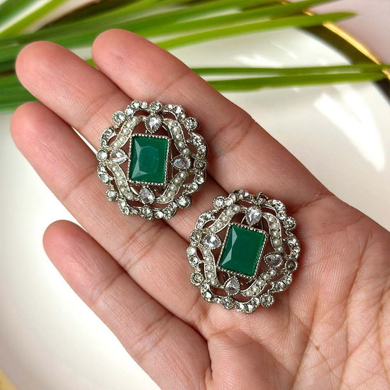 Shua Earrings (Green)