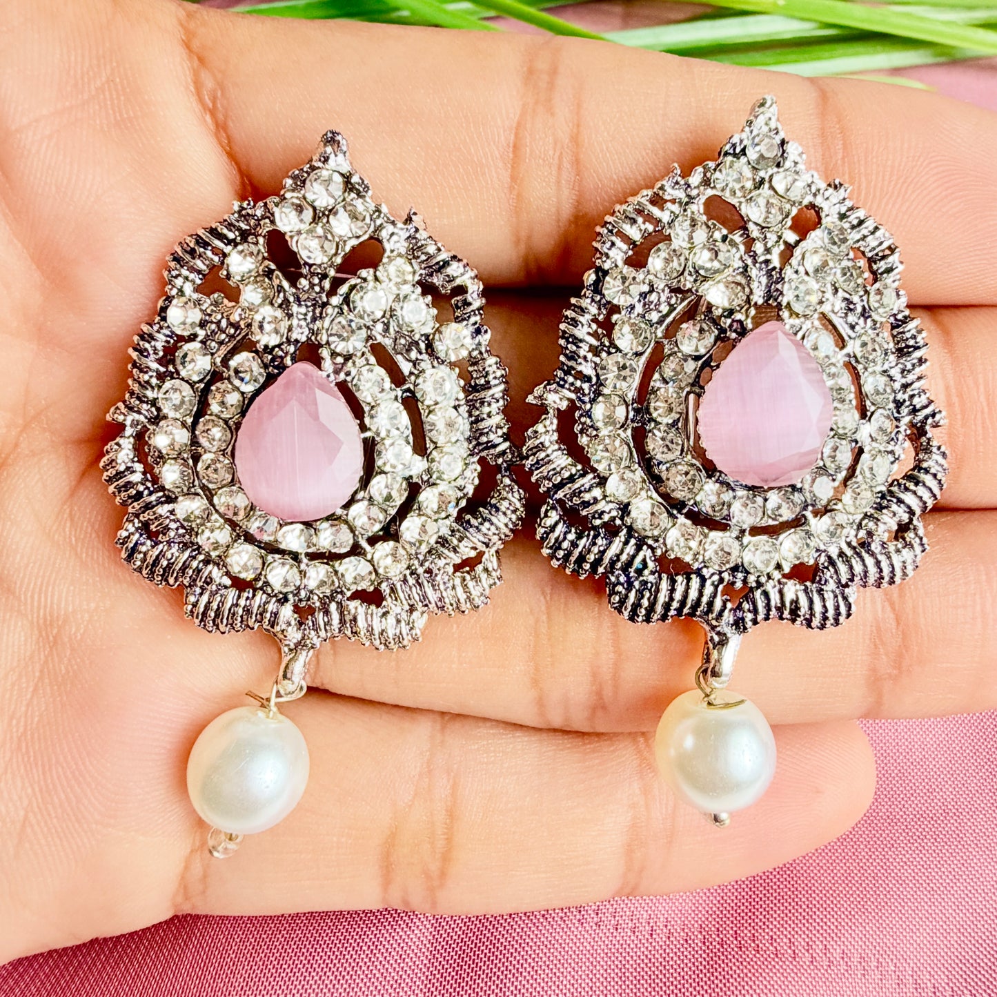 Silver-Tone Stud (Baby Pink)