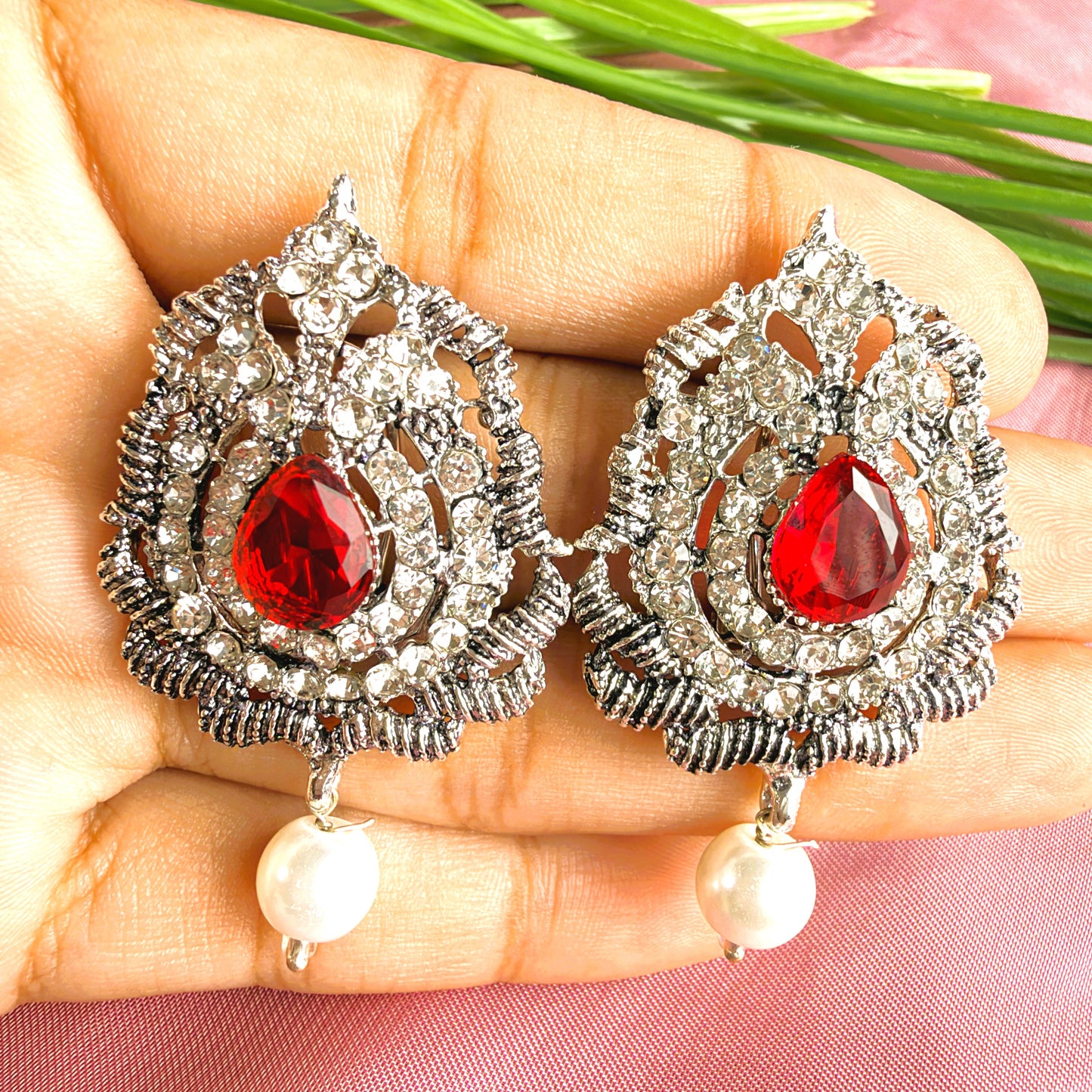 Silver-Tone Stud (Red)