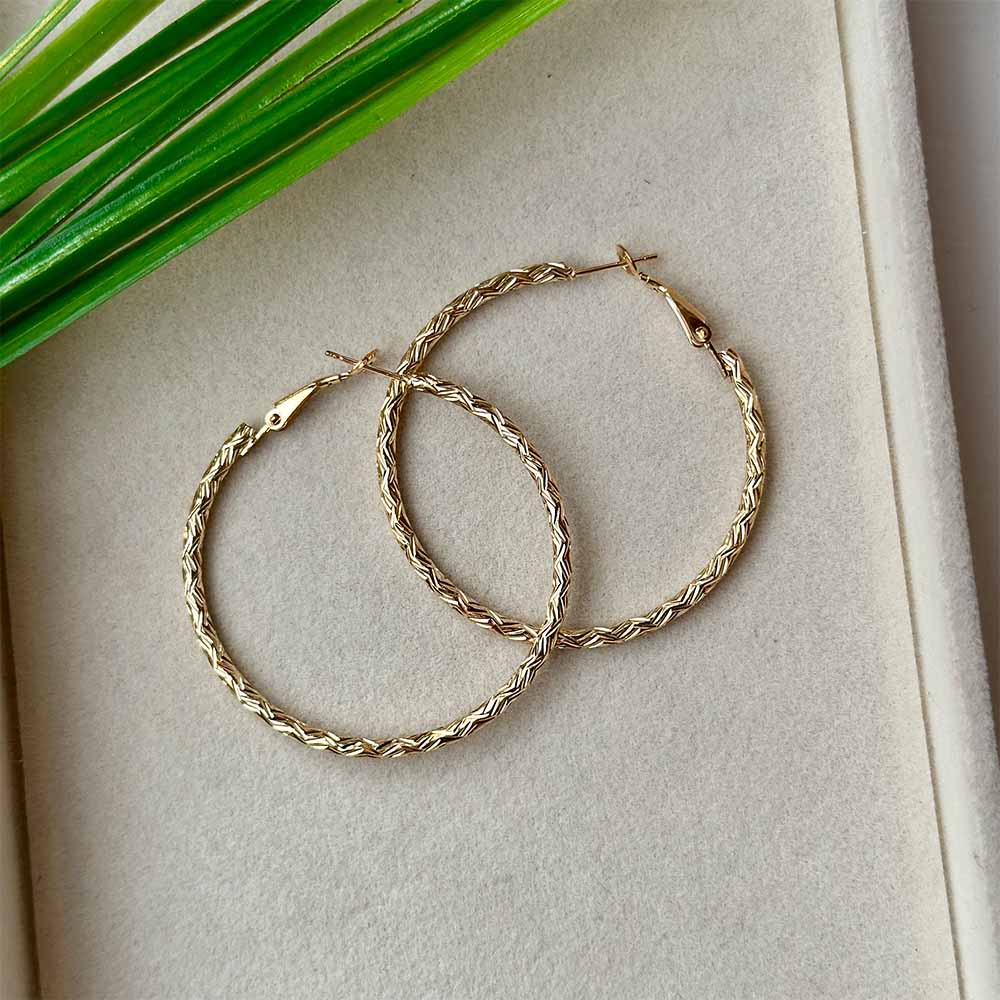 Lab Diamond Hoops: Ethical Elegance for Every Occasion