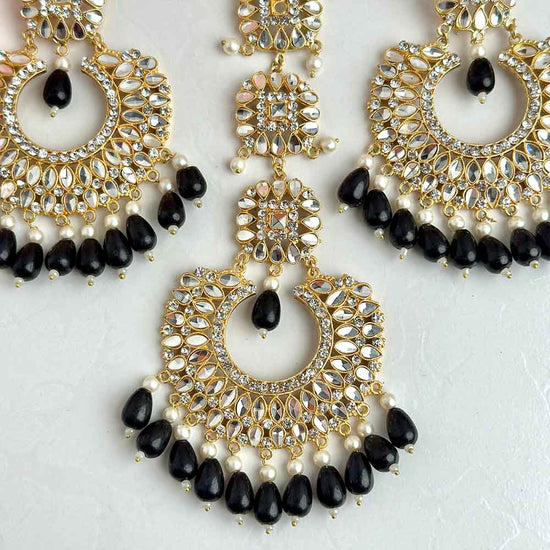 Load image into Gallery viewer, Wafaa Earrings/Teeka Set (Black)
