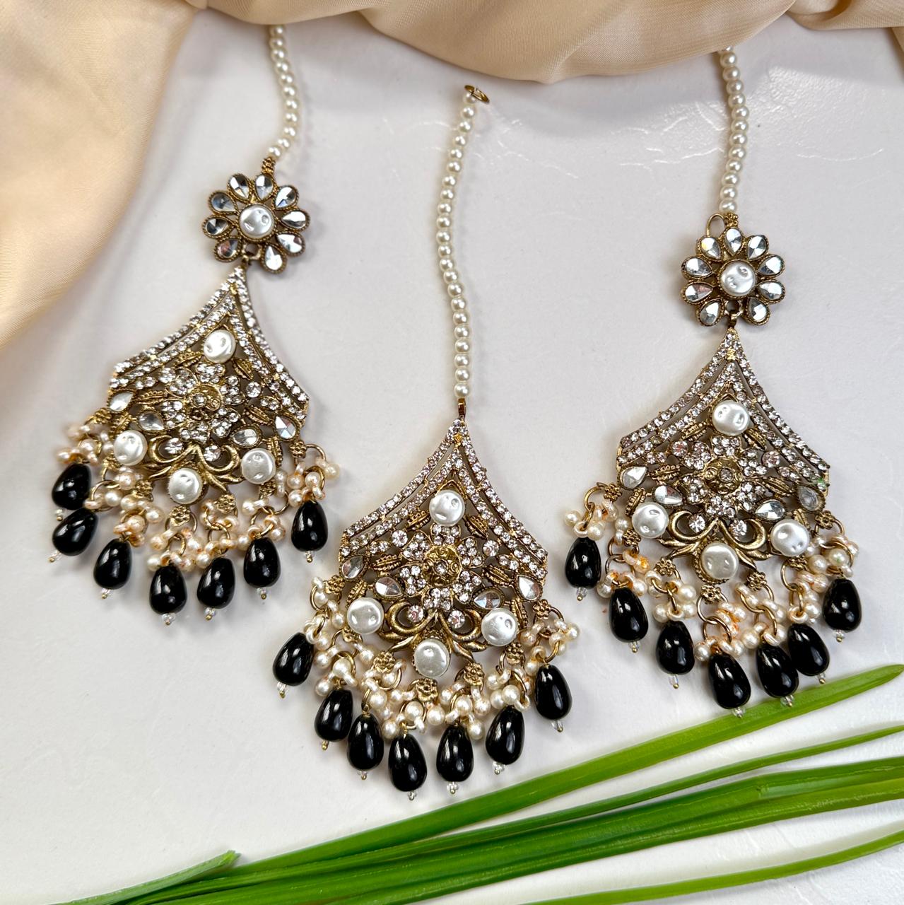 Arshia earrings and teeka set (Black)