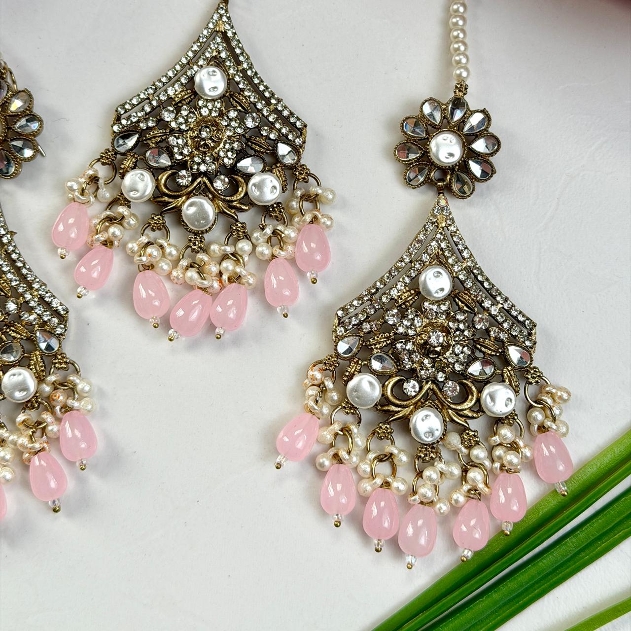 Arshia earrings and teeka set (Pink)