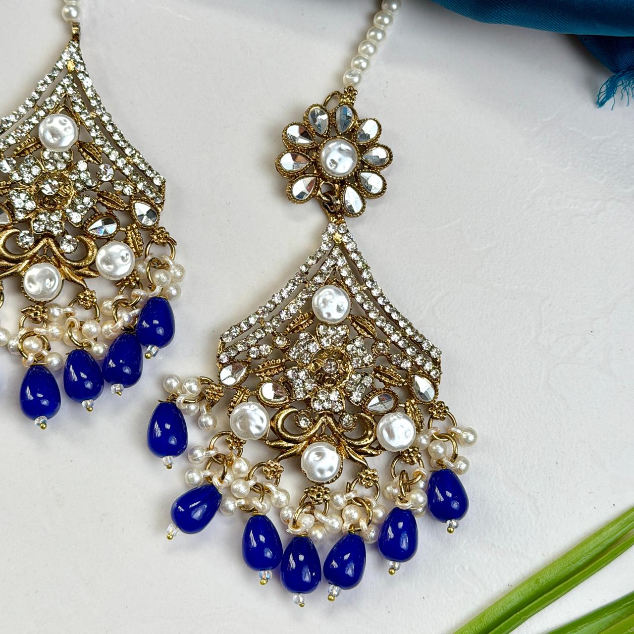 Arshia earrings and teeka set (Blue)