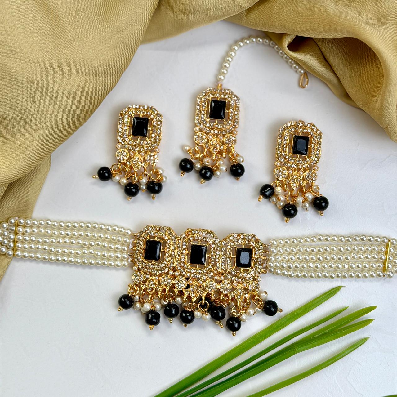 Maaria set (Black)