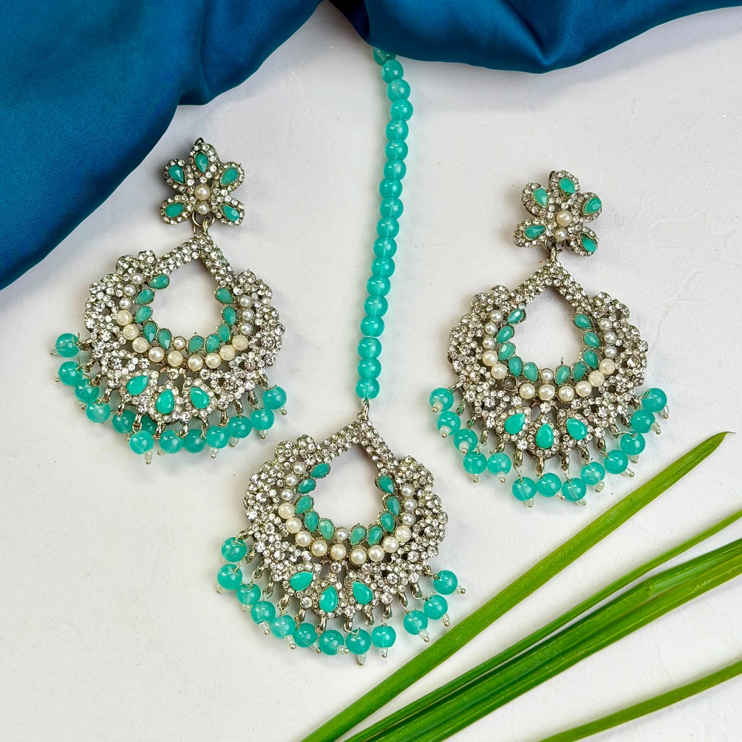 Naqsh earrings and teeka set (Turquoise)