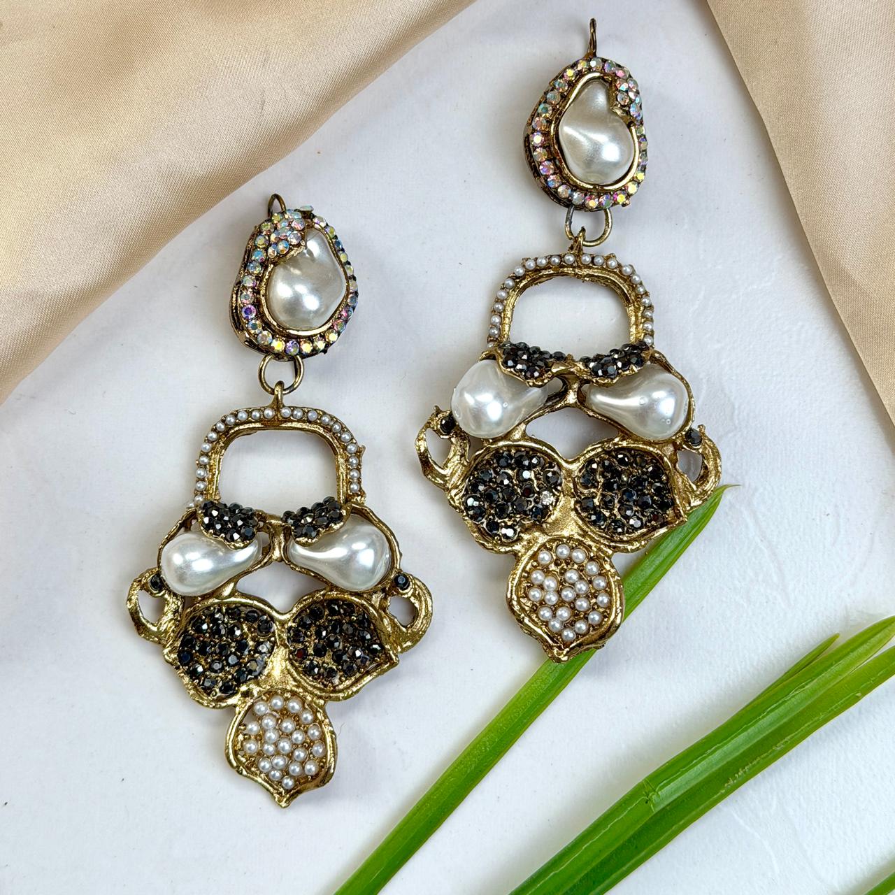 Dina earrings(Black)