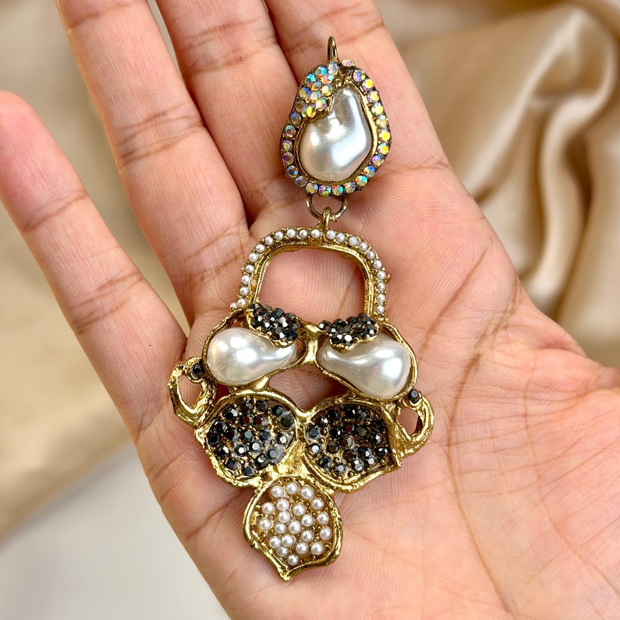 Dina earrings(Black)