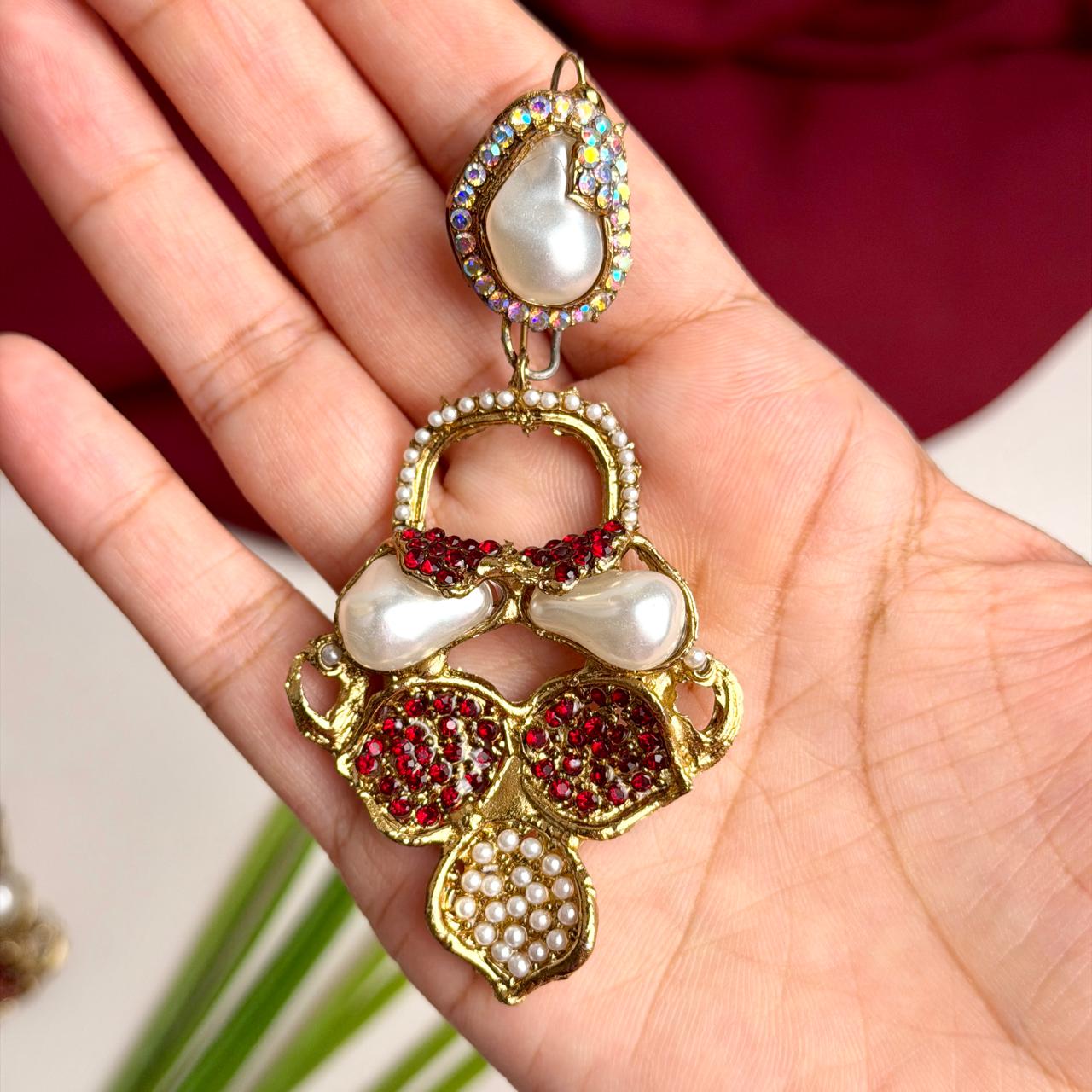 Dina earrings(Maroon)