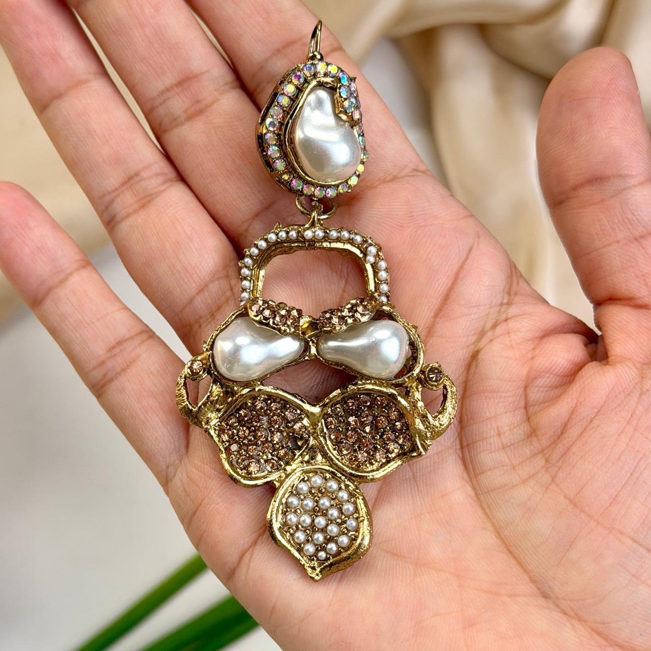Dina earrings( Champagne)