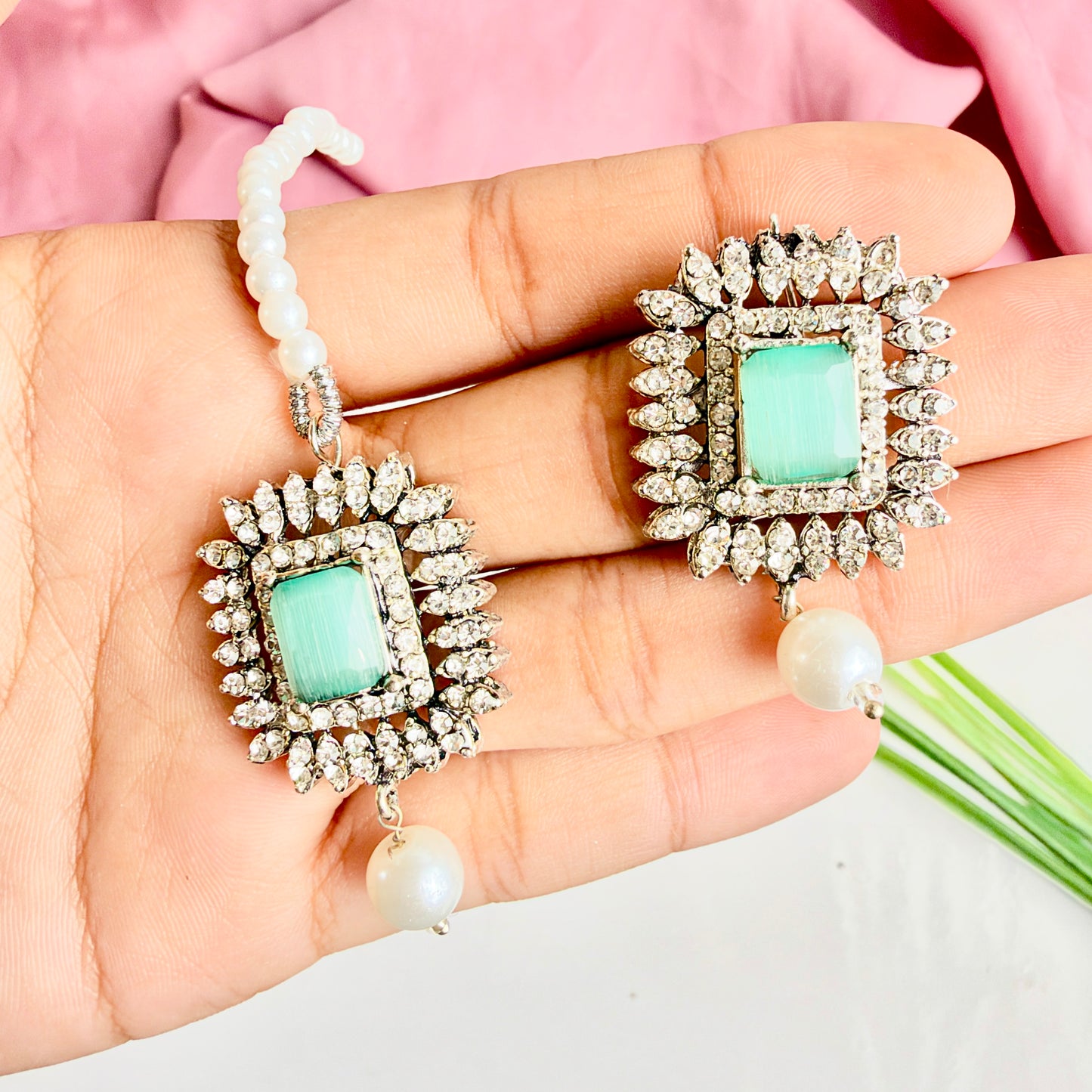 Zareen Silver Set (Mint)