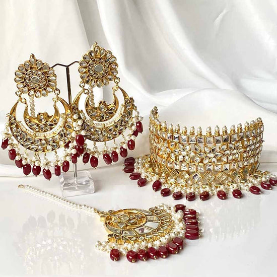 Aaniya Collar Set (Maroon)