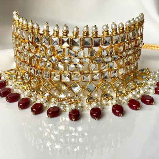 Aaniya Collar Set (Maroon)