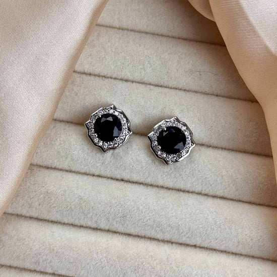 Asha Studs (Silver Black)