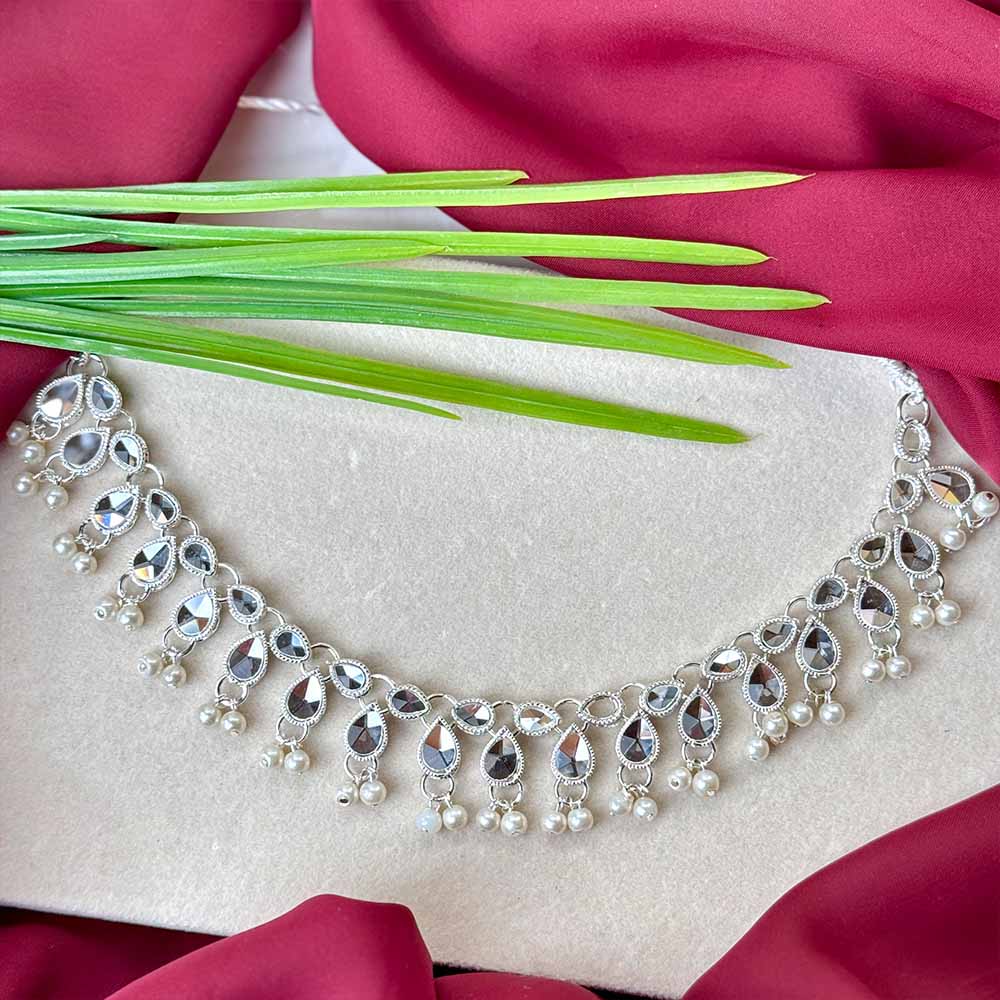 Chamak Necklace (Silver)