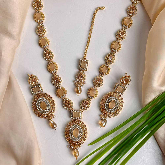 Huram Maala Set (Beige)