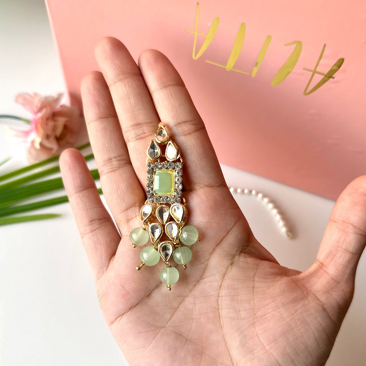 Mishaal (Mint Green)