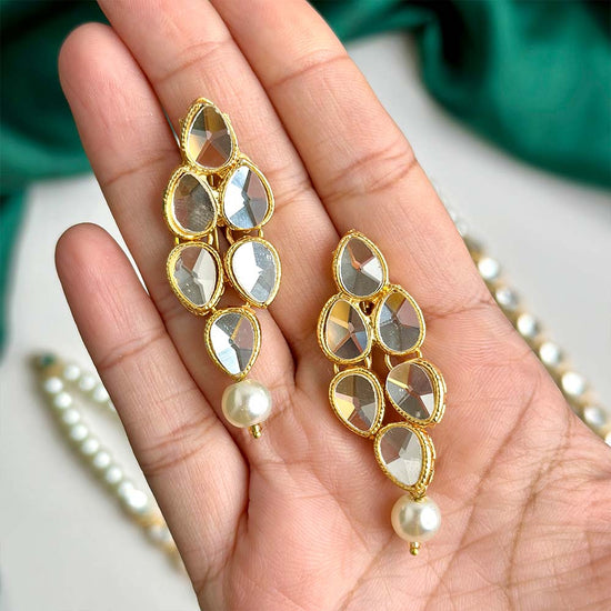Kundan Maala/Earrings (Pearl)