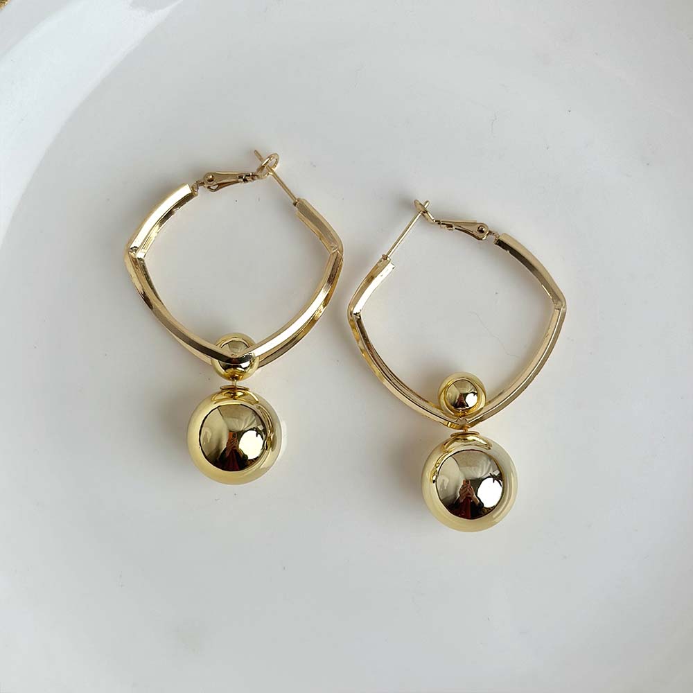Load image into Gallery viewer, Milo Earrings (Golden)
