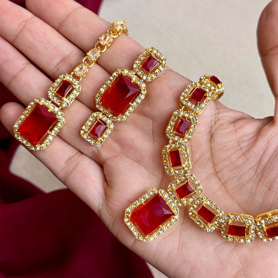 Nora Set (Golden Red)