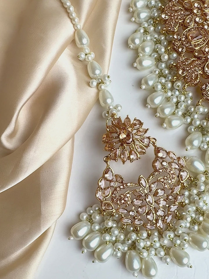 Load and play video in Gallery viewer, Bareerah Bridal Set
