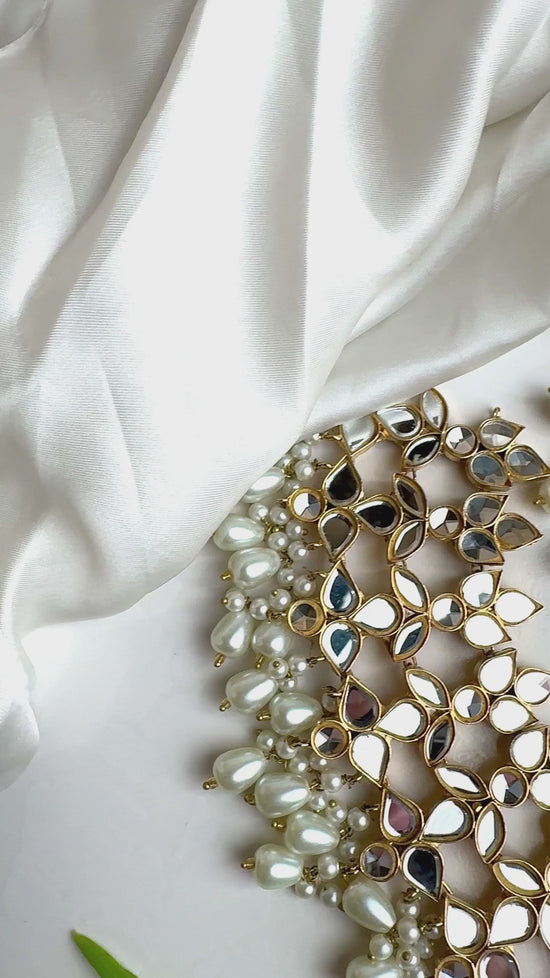 Load and play video in Gallery viewer, Savera Bridal Set (Pearl)
